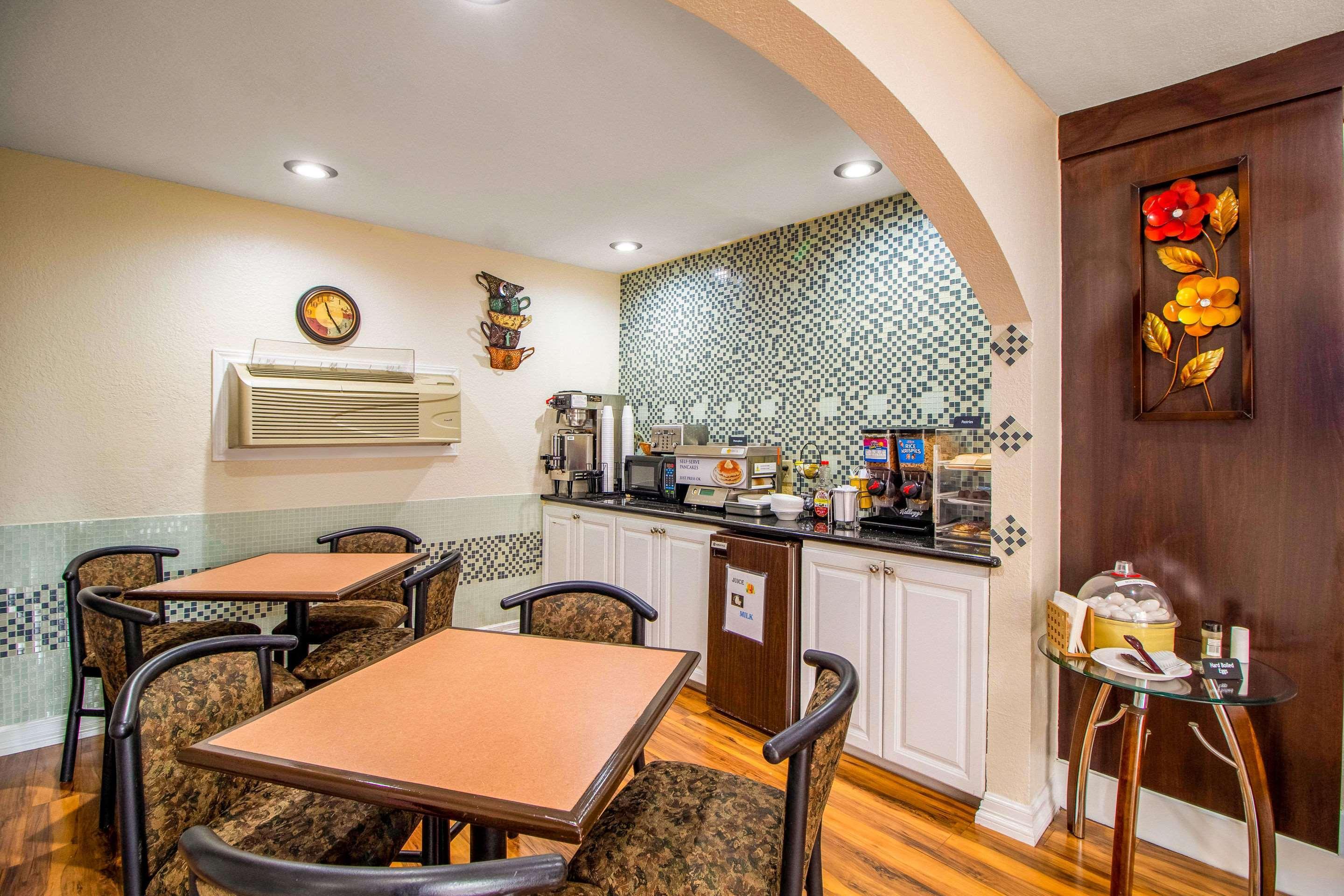 Rodeway Inn & Suites Houston Near Medical Center Esterno foto