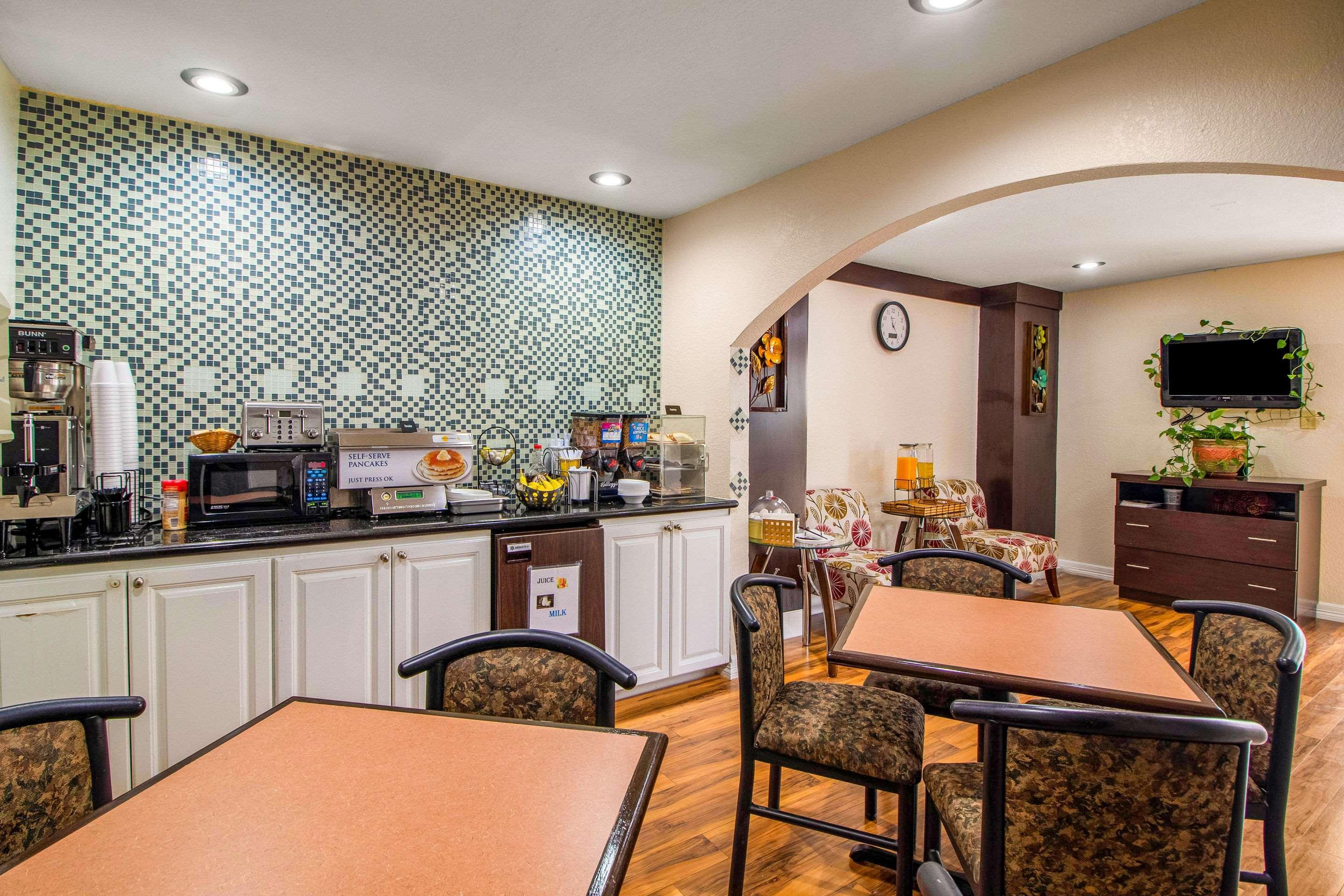Rodeway Inn & Suites Houston Near Medical Center Esterno foto