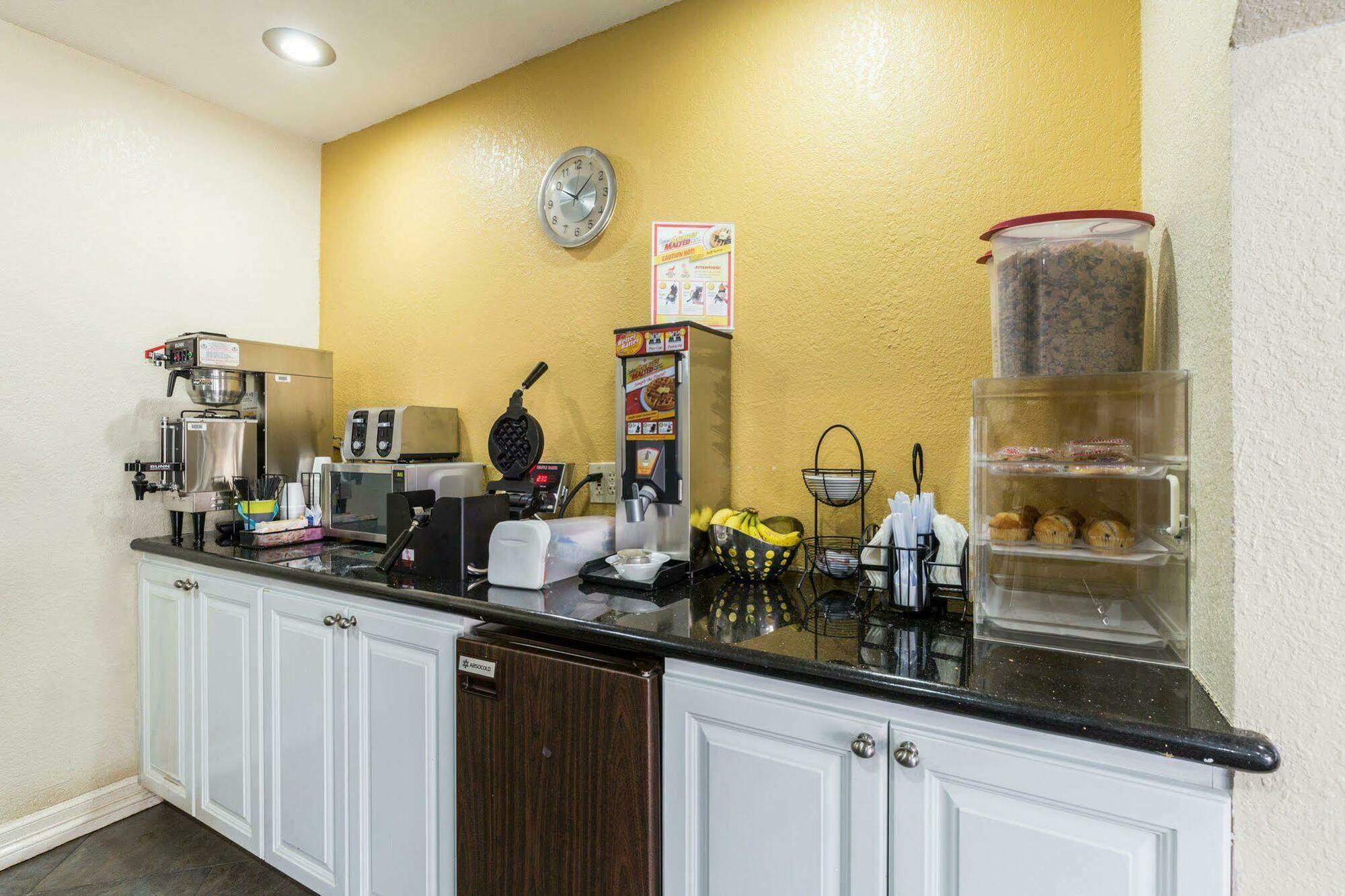 Rodeway Inn & Suites Houston Near Medical Center Esterno foto