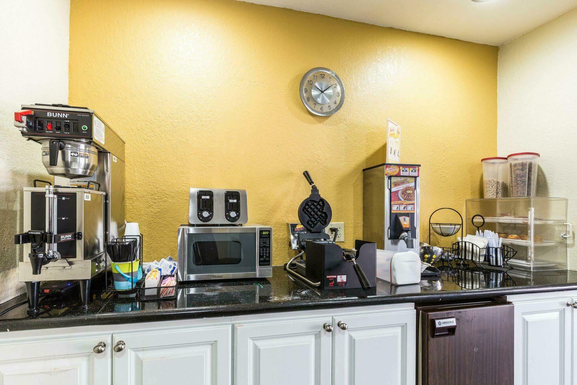 Rodeway Inn & Suites Houston Near Medical Center Esterno foto