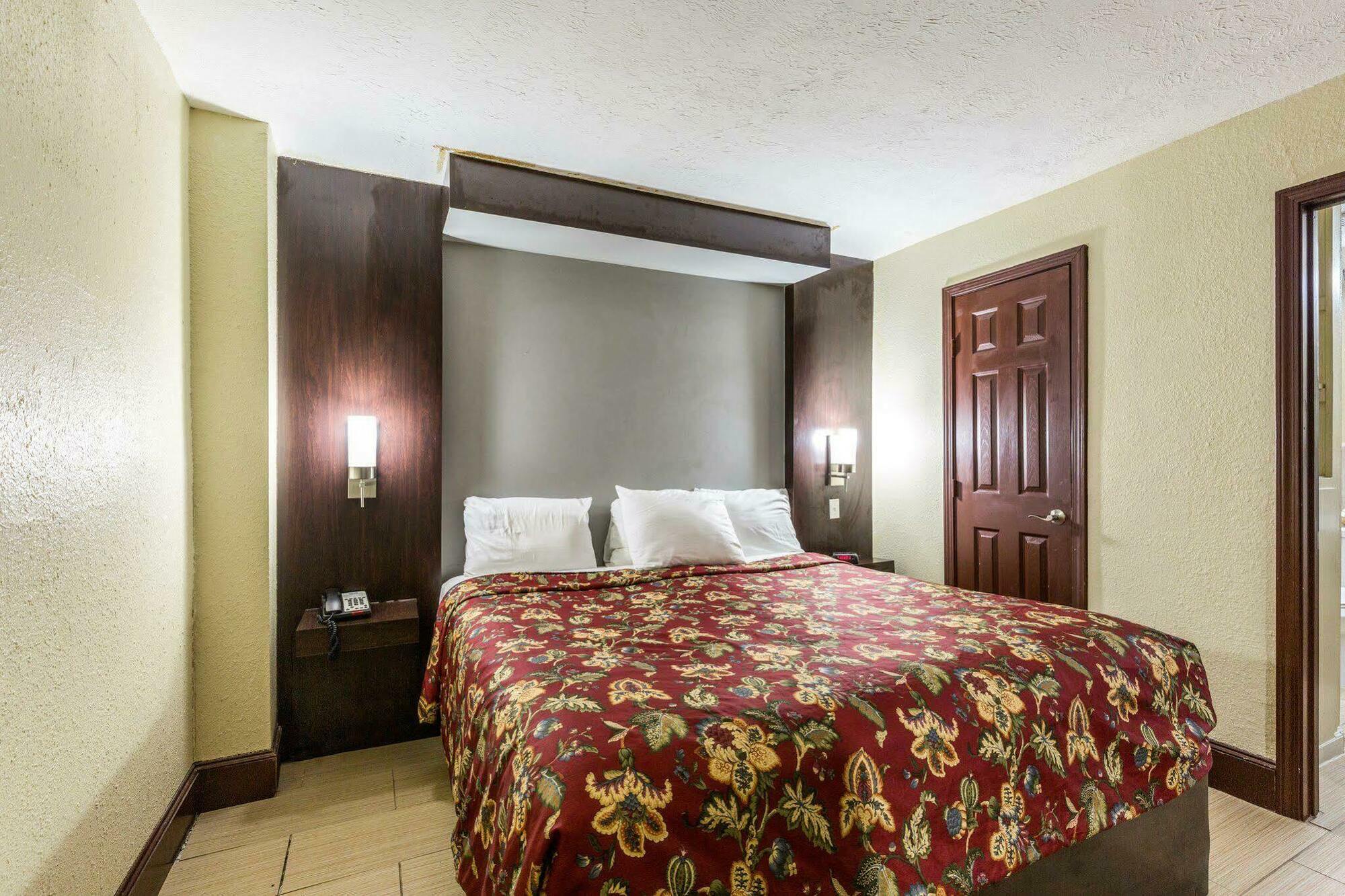 Rodeway Inn & Suites Houston Near Medical Center Esterno foto